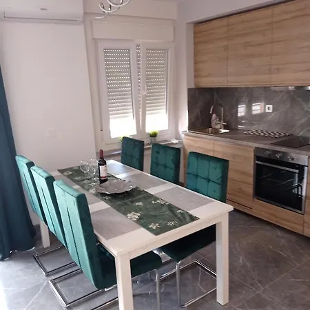 Apartment Sea Side