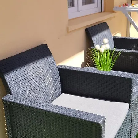 Sea Side Apartment *